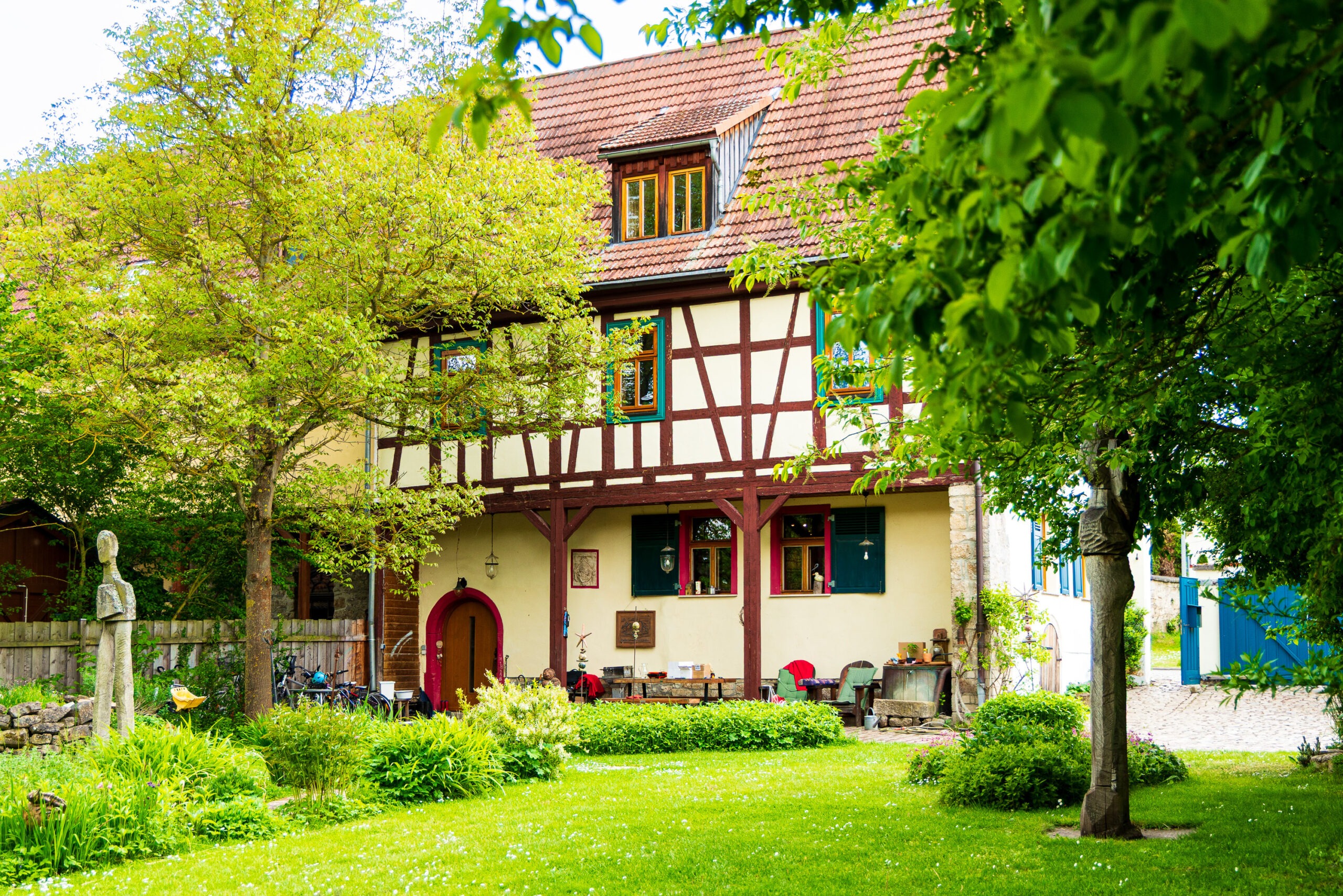 Kulturgut-Ulrichshalben-MEckert-WLT-2025 (6) Hochkarätige Veranstaltungen im kleinen Rahmen finden im Kulturgut Ulrichshalben statt.